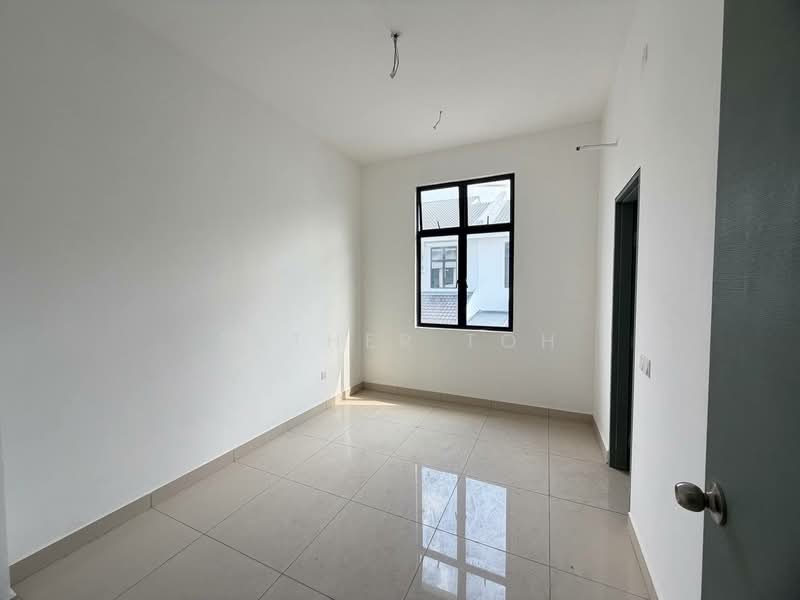 Rumah Teres 2-Tingkat untuk Dijual di Bandar Baru Permas Jaya (Permas Jaya) - Esther Toh - PropertyGuru.com.my