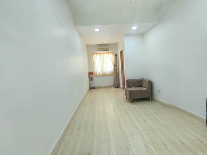 Rumah Teres 2-Tingkat untuk Dijual di Usj 6 (Subang Jaya) - Josh Chong - Living Room - PropertyGuru.com.my