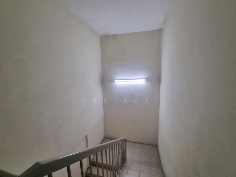 Rumah Teres 2.5-Tingkat untuk Dijual di Kawasan 18 (Klang) - Han Ker - Corridor - PropertyGuru.com.my