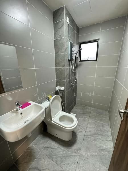 Kediaman Servis untuk Disewa di Veranda Residence - Gwen Lim - Bathroom - PropertyGuru.com.my