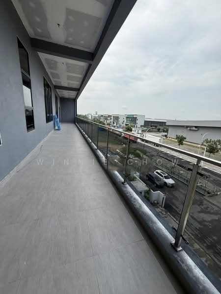 Gudang untuk Dijual di Kampung Sijangkang (Telok Panglima Garang) - Winnie Chow - Balcony - PropertyGuru.com.my