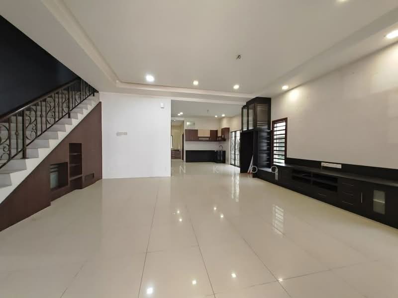 2-storey Terraced House for Sale in Taman Kledang Permai (Menglembu) - Qazin Khoo - Living Room - PropertyGuru.com.my