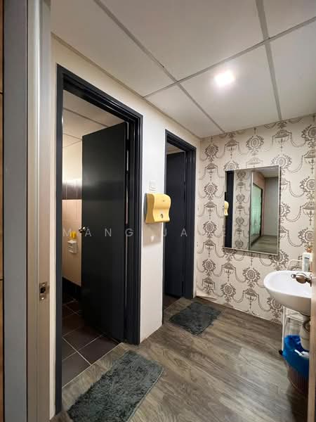 Shop / Office untuk Disewa di Taman Mount Austin (Tebrau) - Mang Janet - Bathroom - PropertyGuru.com.my