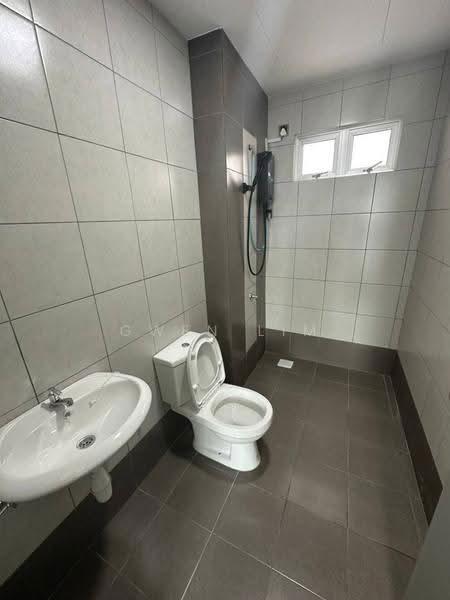 Kediaman Servis untuk Disewa di One 49 Residence - Gwen Lim - Bathroom - PropertyGuru.com.my