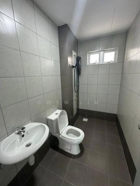 Kediaman Servis untuk Disewa di One 49 Residence - Gwen Lim - Bathroom - PropertyGuru.com.my