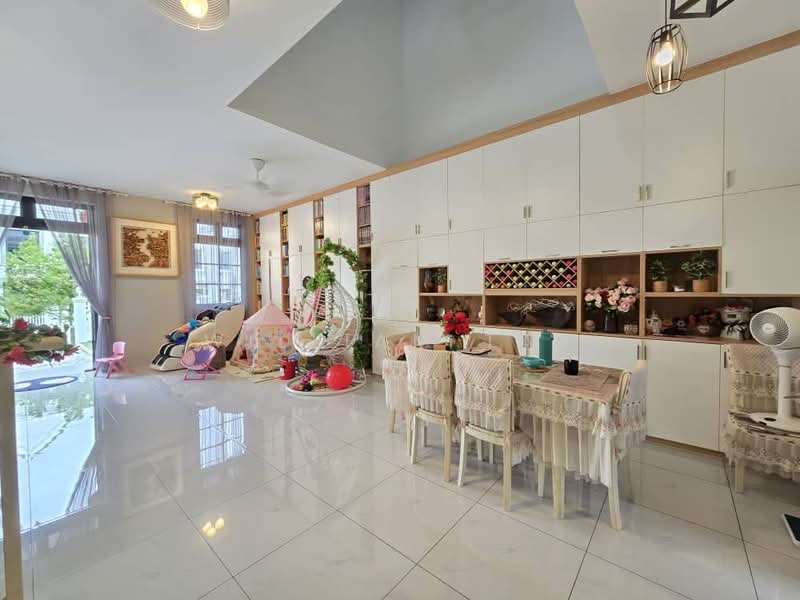 Rumah Teres 2.5-Tingkat untuk Dijual di Eco Botanic (Iskandar Puteri (Nusajaya)) - William Tay - Living Room - PropertyGuru.com.my