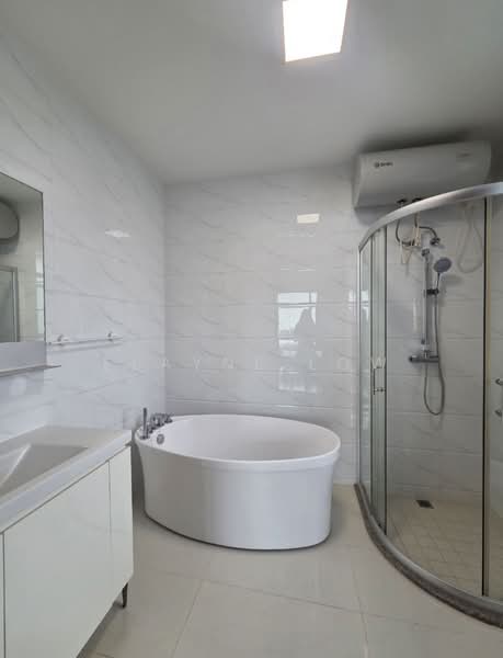 Condominium for Rent at Cerulean Bay @ Forest City - Elayne Low - Bathroom - PropertyGuru.com.my