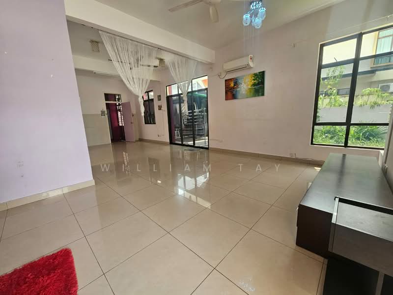 Cluster House for Sale in Taman Adda Heights (Tebrau) - William Tay - Living Room - PropertyGuru.com.my