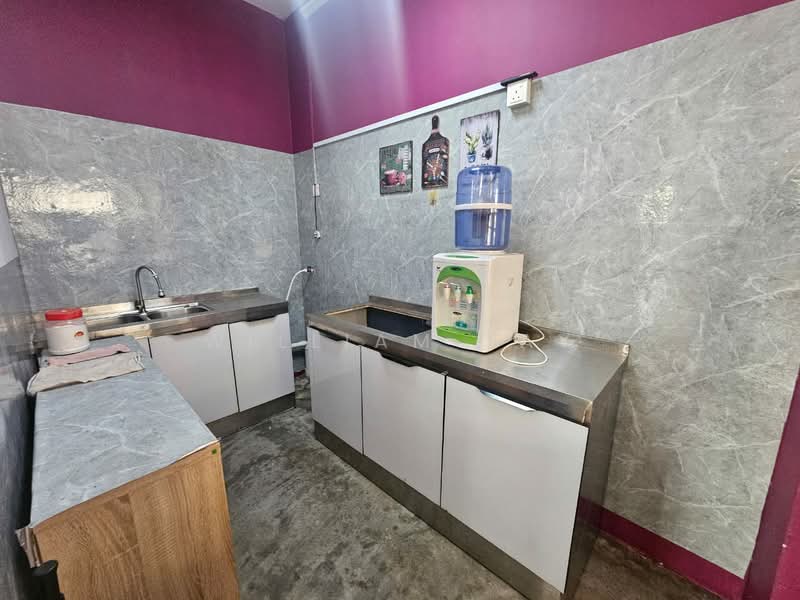 Cluster House for Sale in Taman Adda Heights (Tebrau) - William Tay - Kitchen - PropertyGuru.com.my
