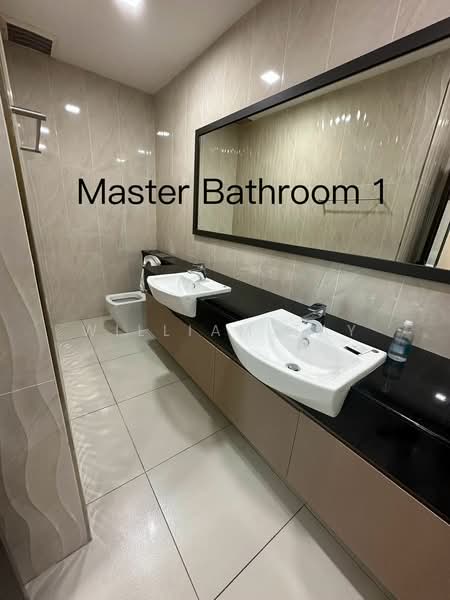 Kediaman Servis untuk Dijual di Paragon Residences @ Straits View - William Tay - Bathroom - PropertyGuru.com.my