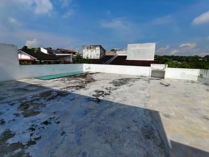 Rumah Berkembar untuk Dijual di Taman Nong Chik (Johor Bahru) - William Tay - Roof - PropertyGuru.com.my
