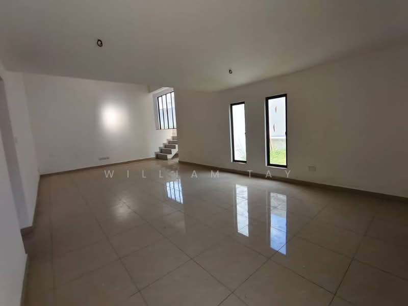 Rumah Berkembar untuk Dijual di Taman Nong Chik (Johor Bahru) - William Tay - Living Room - PropertyGuru.com.my