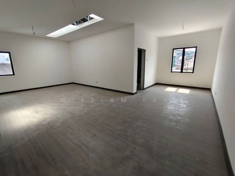 Rumah Berkembar untuk Dijual di Taman Nong Chik (Johor Bahru) - William Tay - Living Room - PropertyGuru.com.my