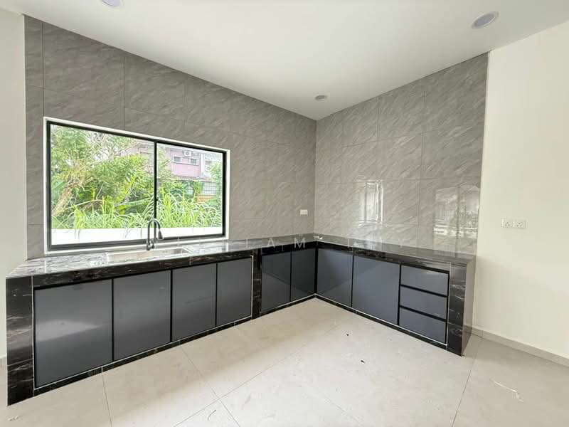 Rumah Berkembar untuk Dijual di Kampung Bahru (Johor Bahru) - William Tay - Kitchen - PropertyGuru.com.my