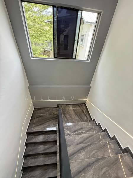 Rumah Berkembar untuk Dijual di Kampung Bahru (Johor Bahru) - William Tay - Stairs - PropertyGuru.com.my