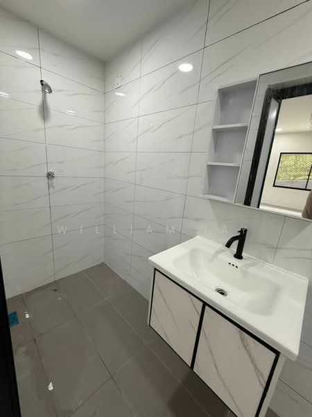 Rumah Berkembar untuk Dijual di Kampung Bahru (Johor Bahru) - William Tay - Bathroom - PropertyGuru.com.my
