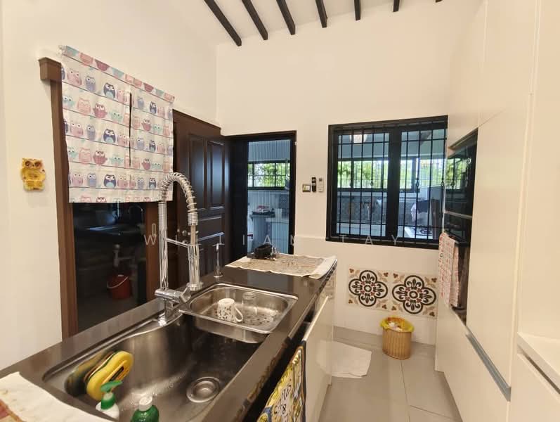 Rumah Teres 2-Tingkat untuk Dijual di Taman Pelangi (Johor Bahru) - William Tay - Kitchen - PropertyGuru.com.my