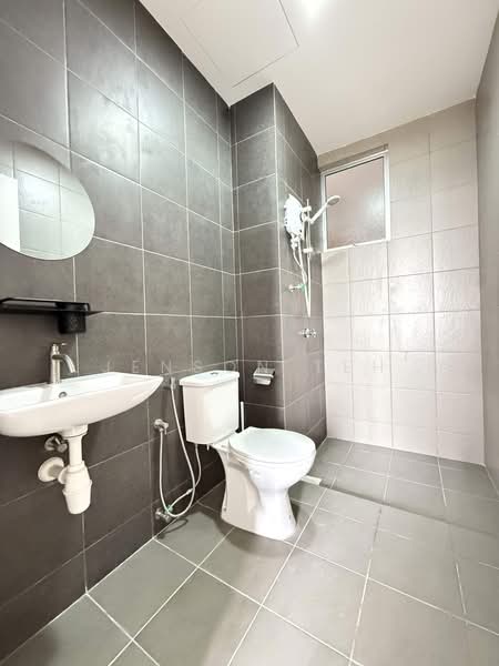 Kediaman Servis untuk Disewa di Kenwingston Platz - Jenson Teh - Bathroom - PropertyGuru.com.my
