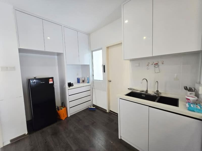 Pangsapuri untuk Disewa di Residensi Pauh Permai - Carson Ang - Kitchen - PropertyGuru.com.my