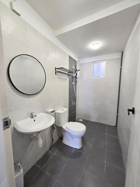 Pangsapuri untuk Disewa di Residensi Pauh Permai - Carson Ang - Bathroom - PropertyGuru.com.my