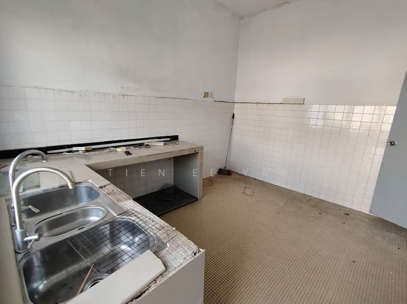 1-storey Terraced House for Sale in Taman Bukit Maluri (Kepong) - Tien Ee Yap - Kitchen - PropertyGuru.com.my