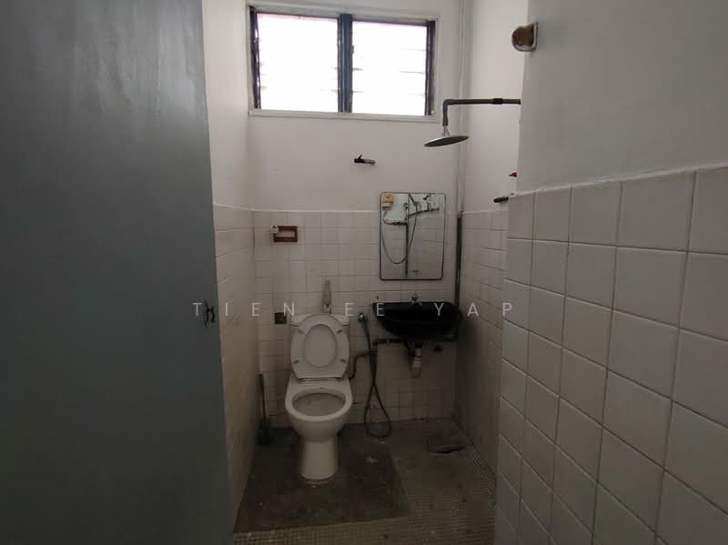 1-storey Terraced House for Sale in Taman Bukit Maluri (Kepong) - Tien Ee Yap - Bathroom - PropertyGuru.com.my