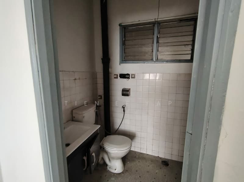 1-storey Terraced House for Sale in Taman Bukit Maluri (Kepong) - Tien Ee Yap - Bathroom - PropertyGuru.com.my