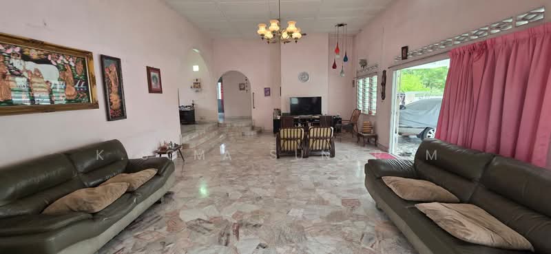 Bungalow House untuk Dijual di Teluk Pulai (Klang) - K.Soma Sundram - Living Room - PropertyGuru.com.my