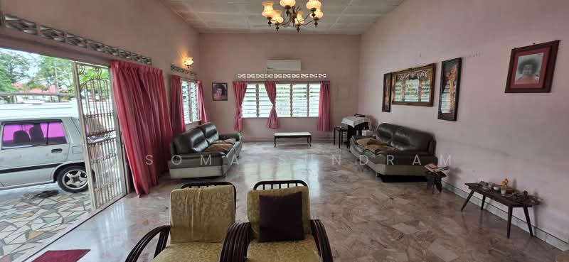 Bungalow House untuk Dijual di Teluk Pulai (Klang) - K.Soma Sundram - Living Room - PropertyGuru.com.my