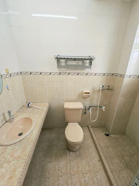 Rumah Teres 2-Tingkat untuk Dijual di Taman Pertama (Ipoh) - Qazin Khoo - Bathroom - PropertyGuru.com.my