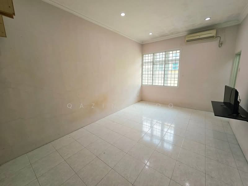 Rumah Teres 2-Tingkat untuk Dijual di Taman Pertama (Ipoh) - Qazin Khoo - Living Room - PropertyGuru.com.my