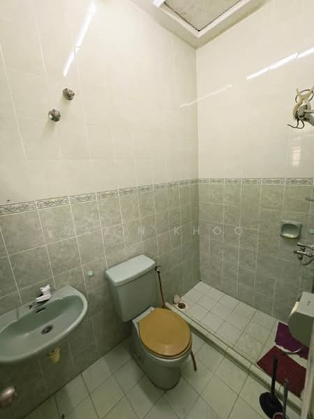 Rumah Teres 2-Tingkat untuk Dijual di Taman Pertama (Ipoh) - Qazin Khoo - Bathroom - PropertyGuru.com.my