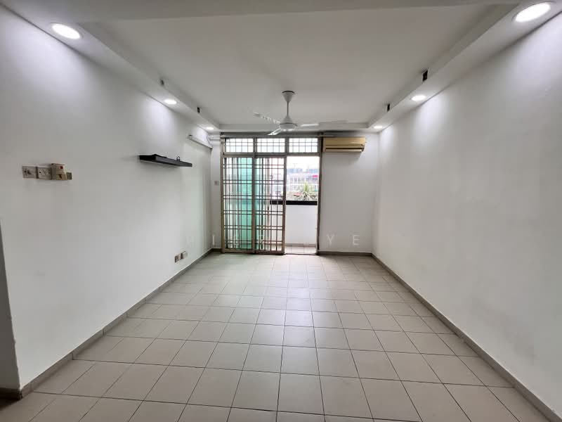 Apartment for Rent at Lake View Suites - Pier Lye - Living Room - PropertyGuru.com.my