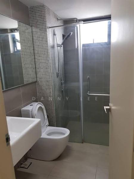 Kediaman Servis untuk Dijual di V-Residensi 2 - Danny Lee - Bathroom - PropertyGuru.com.my