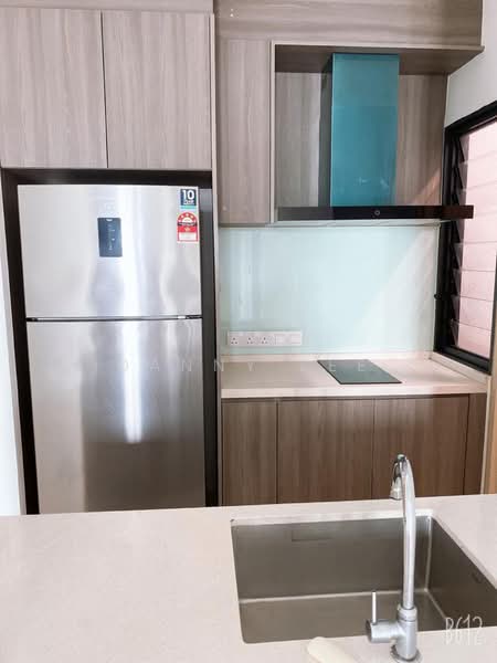 Kediaman Servis untuk Dijual di V-Residensi 2 - Danny Lee - Kitchen - PropertyGuru.com.my