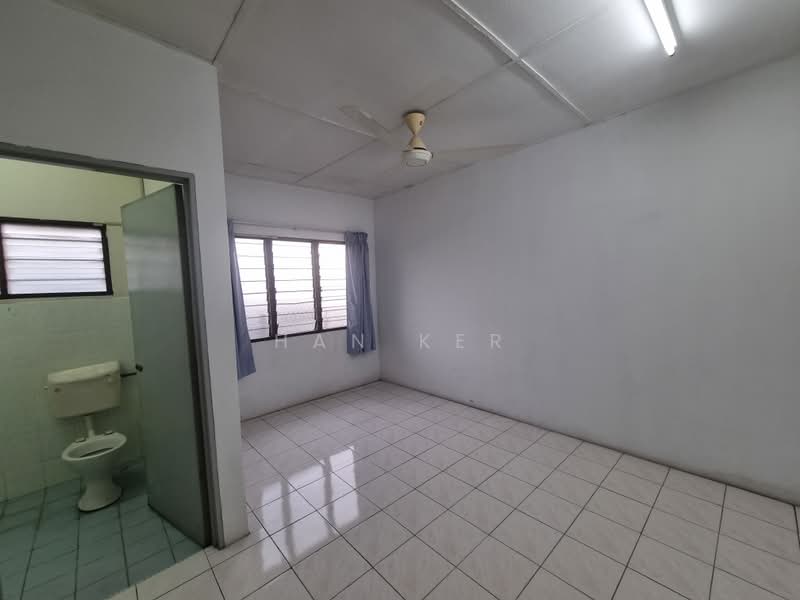 Rumah Teres 2.5-Tingkat untuk Disewa di Kawasan 18 (Klang) - Han Ker - Bathroom - PropertyGuru.com.my