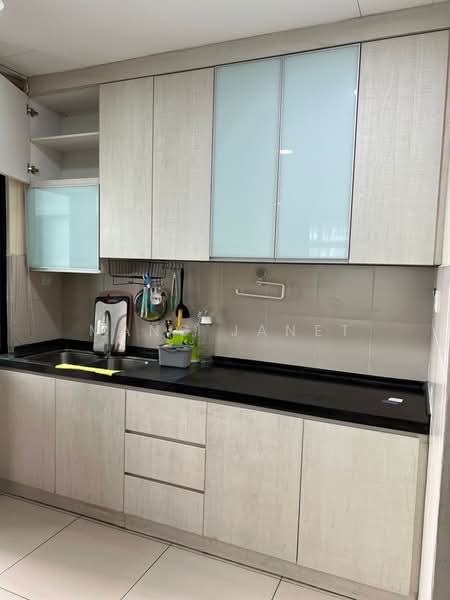 Pangsapuri untuk Dijual di Austin Regency (Pangsapuri Austin Perdana) - Mang Janet - Kitchen - PropertyGuru.com.my