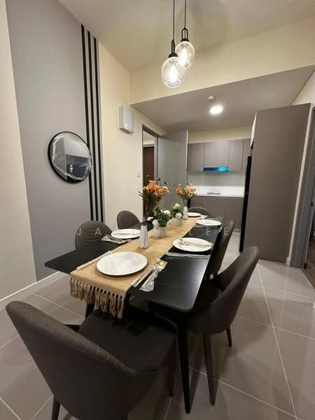 Kediaman Servis untuk Disewa di 8th & Stellar - Jason Lee - Dining Room - PropertyGuru.com.my