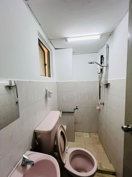 Kondominium untuk Dijual di Danau Idaman - Isaac Tee - Bathroom - PropertyGuru.com.my