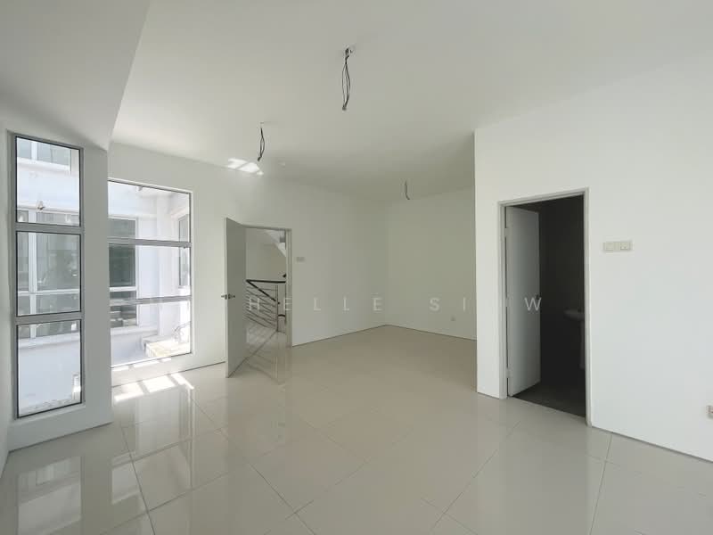 3-storey Terraced House for Sale in Taman Mesra Utama (Balakong) - Michelle Siow - PropertyGuru.com.my