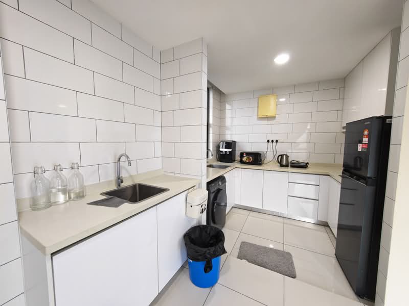 Kediaman Servis untuk Dijual di Arte Mont Kiara - Kalvyn Chia - Kitchen - PropertyGuru.com.my