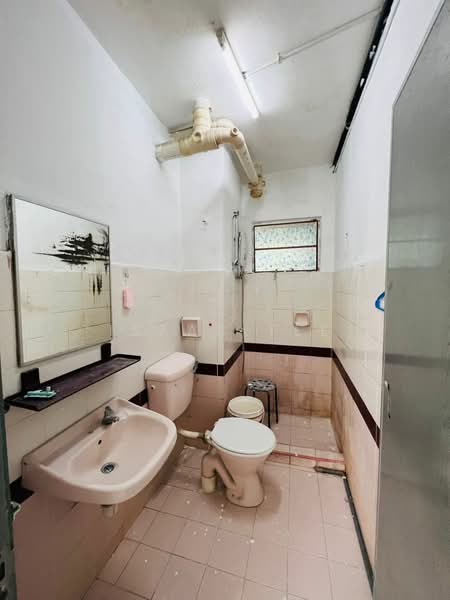 Kondominium untuk Dijual di Danau Impian - Isaac Tee - Bathroom - PropertyGuru.com.my
