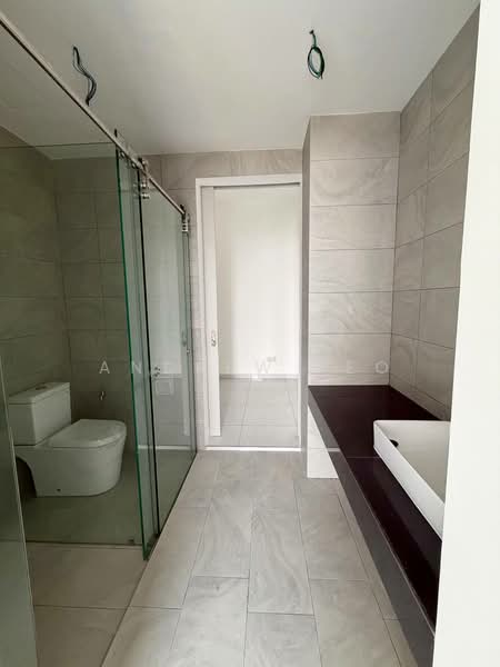 Kediaman Servis untuk Dijual di Sky Trees - Andrew Teo - Bathroom - PropertyGuru.com.my