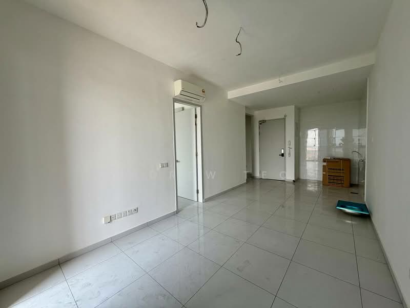 Kediaman Servis untuk Dijual di Sky Trees - Andrew Teo - Living Room - PropertyGuru.com.my