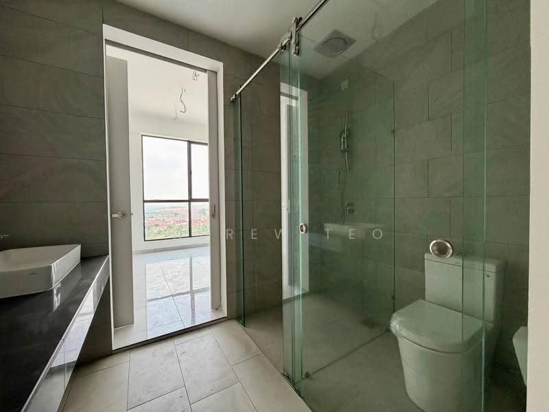 Kediaman Servis untuk Dijual di Sky Trees - Andrew Teo - Bathroom - PropertyGuru.com.my