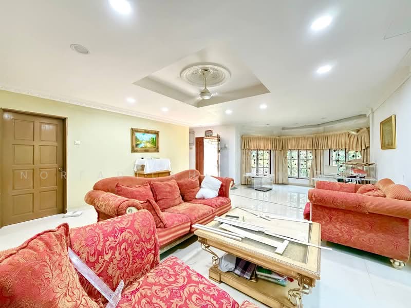 Bungalow House for Sale in Kajang (Selangor) - NORFADILAH ZAINUDDIN - Living Room - PropertyGuru.com.my