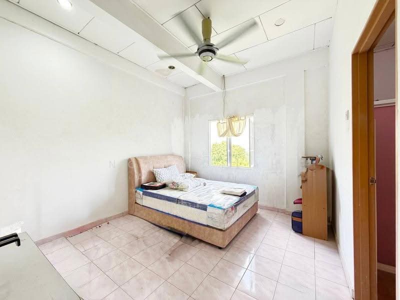 Bungalow House for Sale in Kajang (Selangor) - NORFADILAH ZAINUDDIN - Bedroom - PropertyGuru.com.my