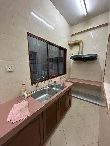 Terraced House for Sale in KL City Centre (Kuala Lumpur) - Elaine Yap - Kitchen - PropertyGuru.com.my