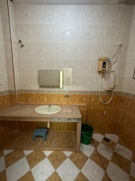 Terraced House for Sale in KL City Centre (Kuala Lumpur) - Elaine Yap - Bathroom - PropertyGuru.com.my