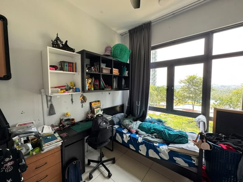 Kediaman Servis untuk Dijual di 8Scape Residence @ Sutera - Lui Lui - Bedroom - PropertyGuru.com.my